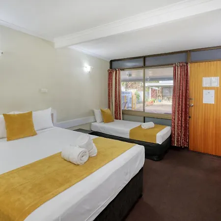 Biloela Centre Motel & Steakhouse Restaurant Exterior photo