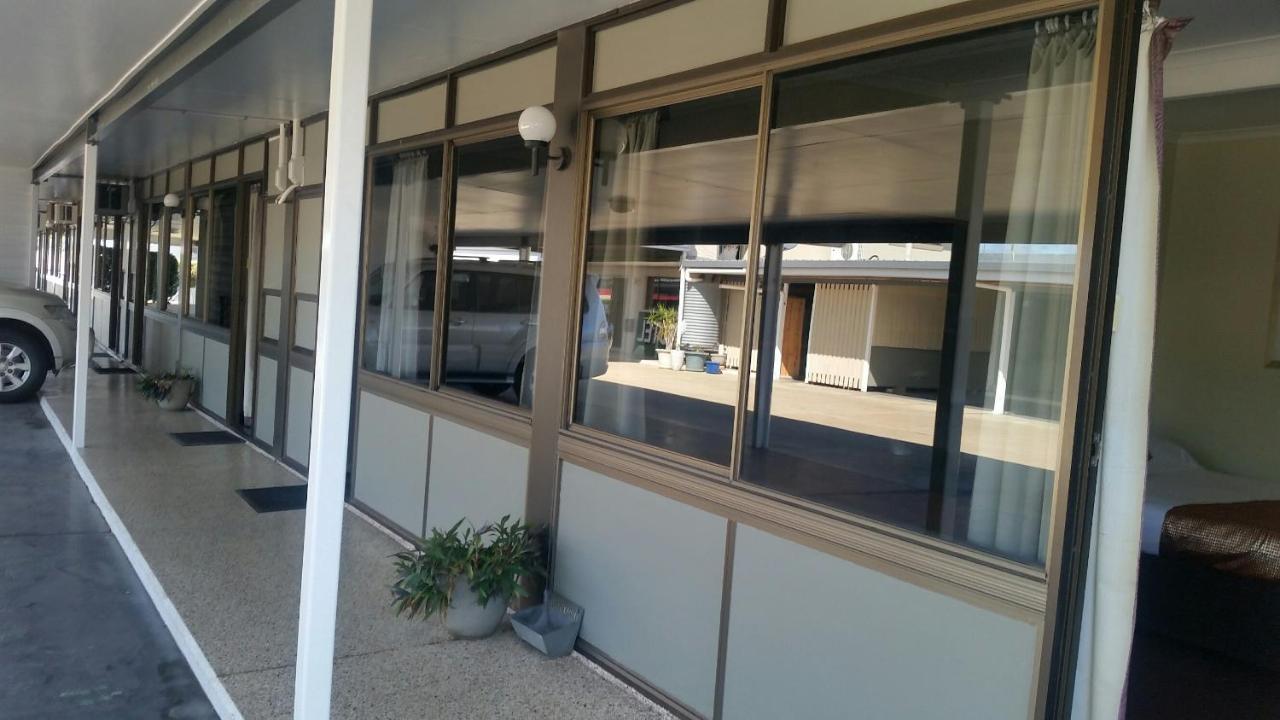Hotel Centre & Steakhouse Restaurant Biloela