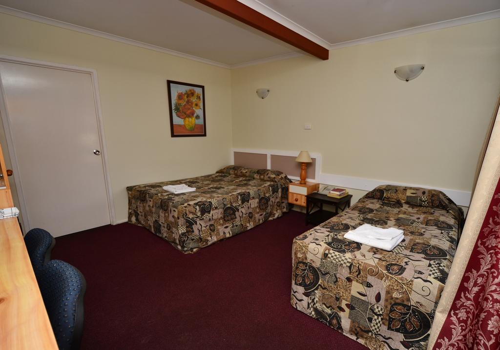 Centre & Steakhouse Restaurant Hotel 3*