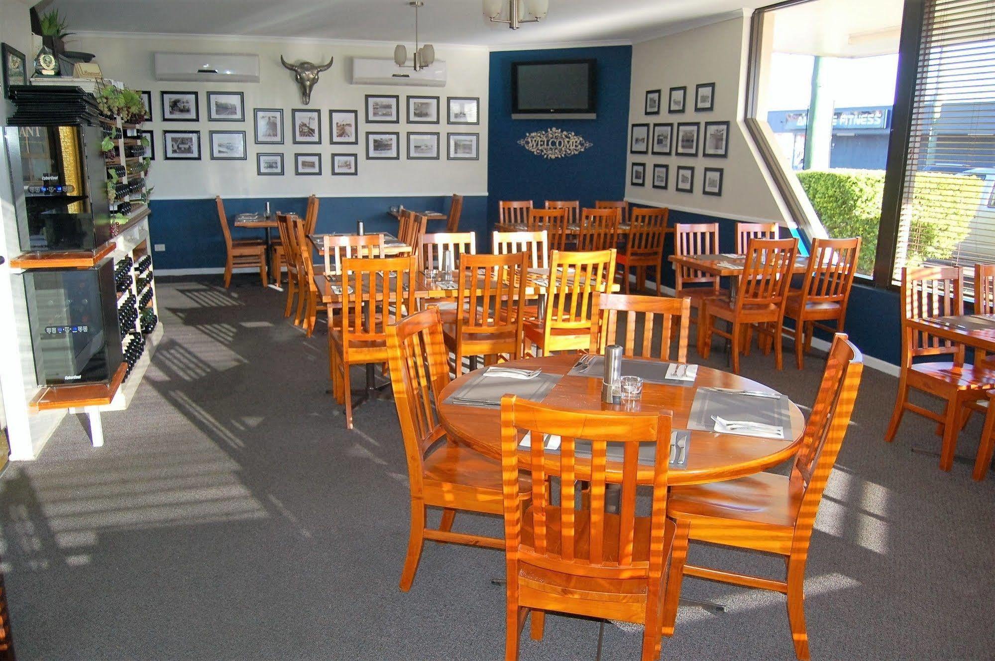 Centre & Steakhouse Restaurant Hotel 3*