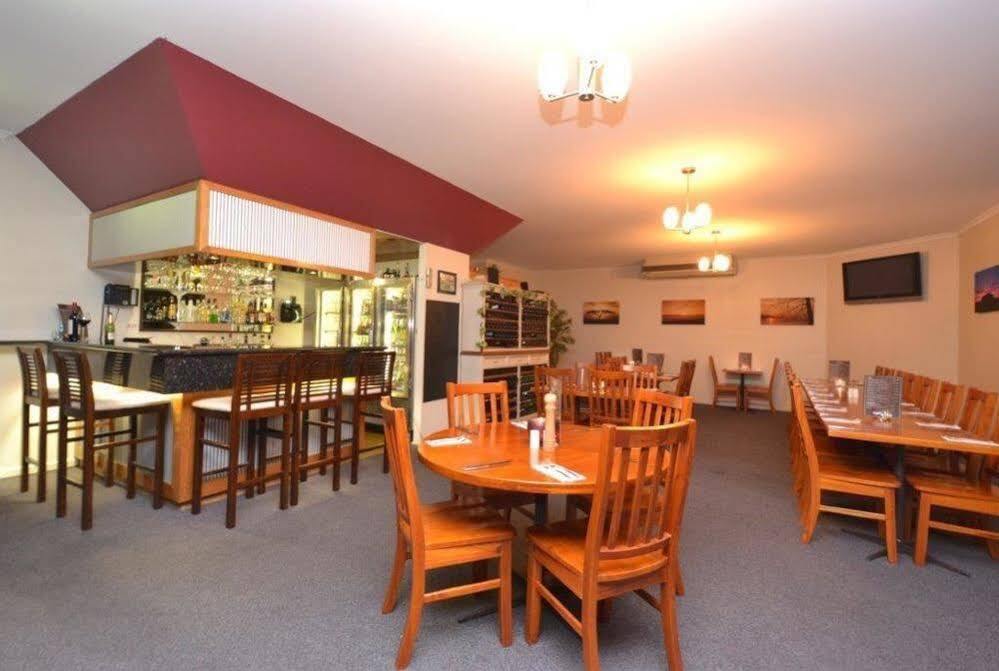 Centre & Steakhouse Restaurant 3*